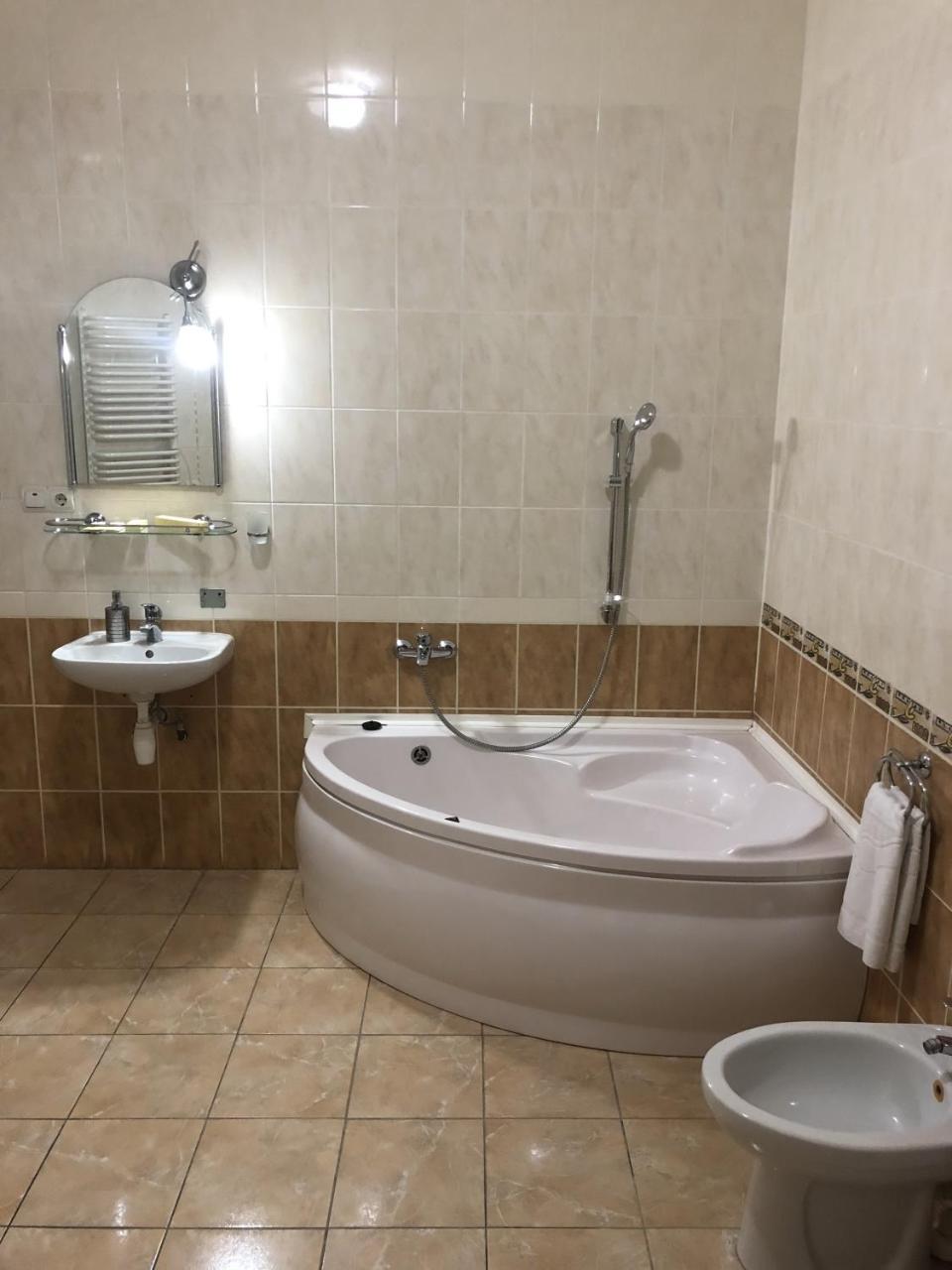 Europe Hotel Brodi Kültér fotó